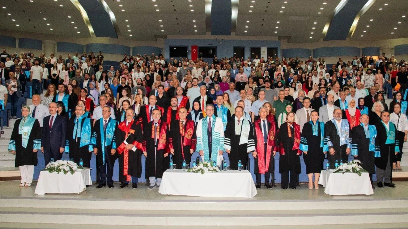 Selçuk University 2022 - 2023 academic year doctorate and master's graduates wore their robes at the "Graduation and Award Ceremony" organized by 7 institutes on 12.07.2023.